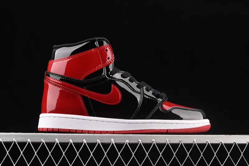 All categories Air Jordan Jordan series basketball shoes Air Jordan 1 High C version Air Jordan 1 High OG "Bred Patent" AJ1 Joe 1 patent leather black and red high-top basketball shoes 555088-063